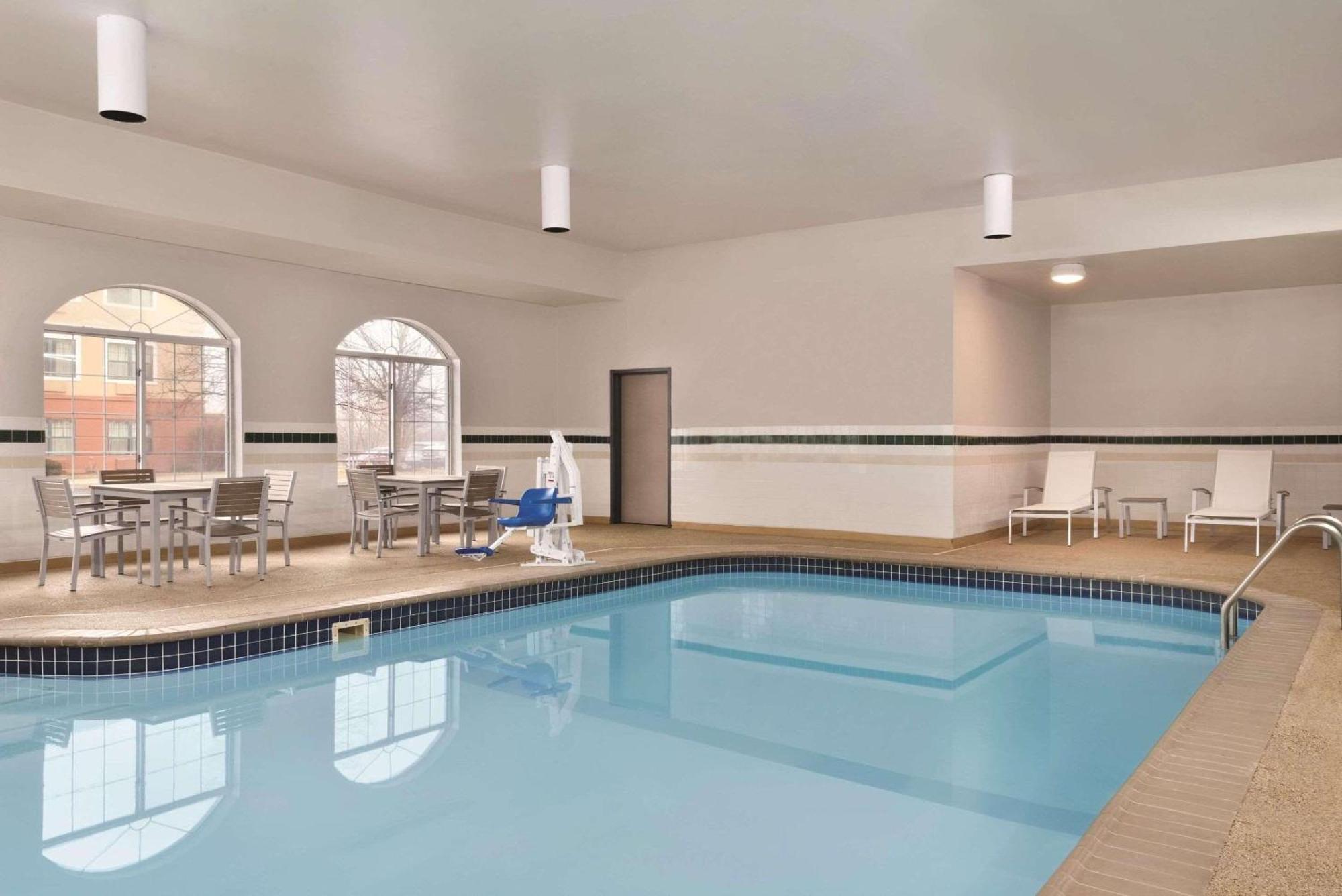 Country Inn & Suites By Radisson, Merrillville, In Экстерьер фото